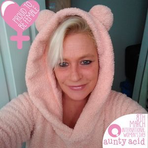 Meet your Posher, Angela